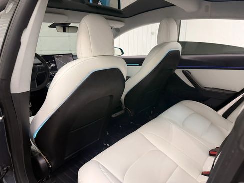 Used 2019 Tesla Model 3 Performance image 16