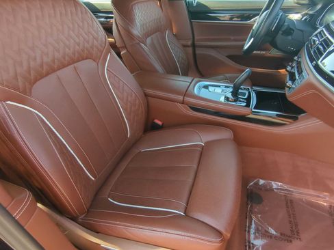 Used 2018 BMW 750i xDrive image 24