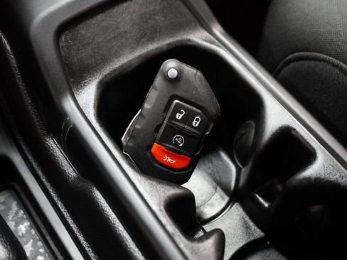 Certified 2021 Jeep Wrangler Unlimited Sport image 29