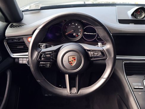 Certified 2023 Porsche Panamera 4 Platinum Edition image 15