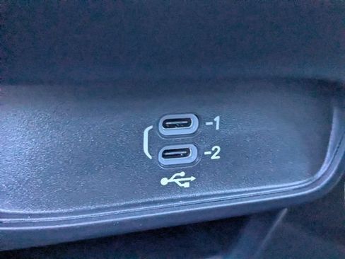 New 2026 Chrysler Pacifica Select AWD/4WD image 21