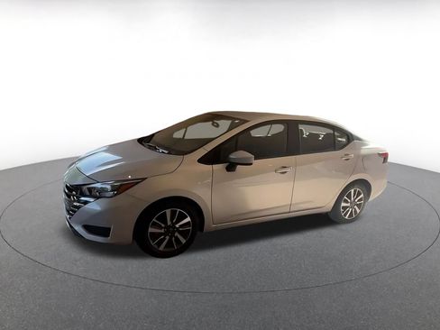 Used 2025 Nissan Versa SV FWD image 8