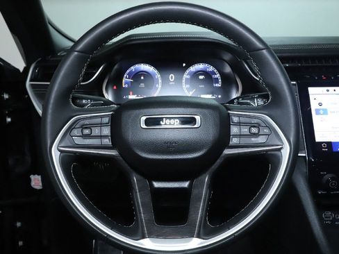 Used 2024 Jeep Grand Cherokee L Limited w/ Luxury Tech Group II image 23