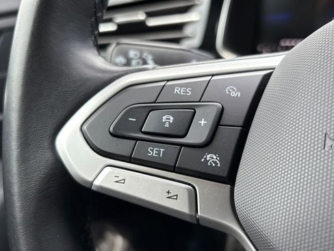 Used 2025 Volkswagen Jetta Sport FWD image 13