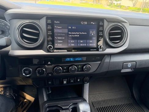 Used 2023 Toyota Tacoma TRD Off-Road AWD/4WD image 8