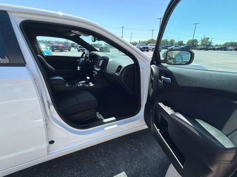 Used 2021 Dodge Charger SXT w/ Blacktop Package AWD/4WD image 21