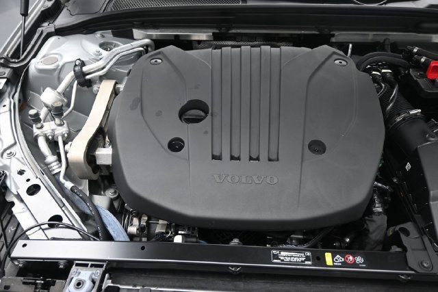 Used 2024 Volvo S60 B5 Plus w/ Protection Package Premier FWD image 30