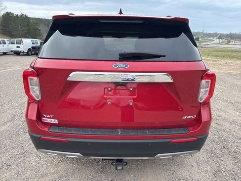 Used 2022 Ford Explorer XLT w/ Equipment Group 202A AWD/4WD image 7