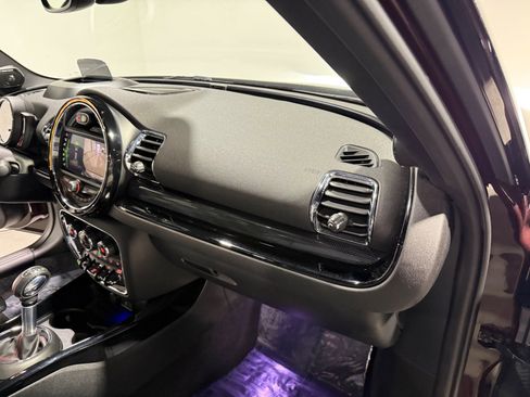 Used 2019 MINI Cooper Clubman S w/ Driver Assistance Package image 52