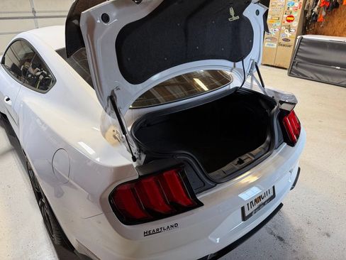 Used 2021 Ford Mustang Shelby GT500 w/ Technology Package RWD image 5