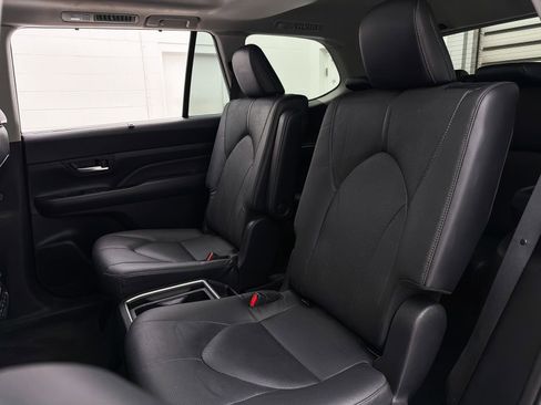 Used 2024 Toyota Grand Highlander Limited image 27