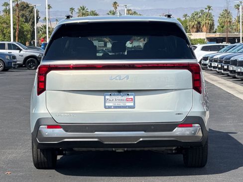 New 2026 Kia Carnival SX image 4