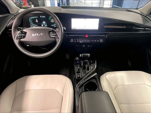 Used 2023 Kia Niro EX FWD image 22