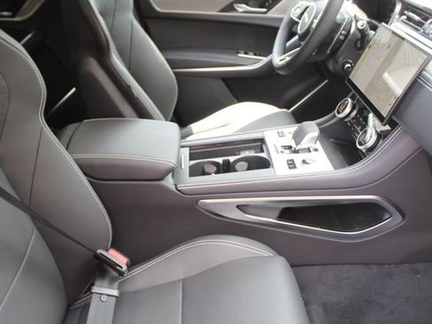 New 2026 Jaguar F-PACE R-Dynamic S image 3