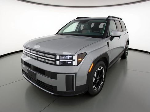 Used 2025 Hyundai Santa Fe SEL image 3