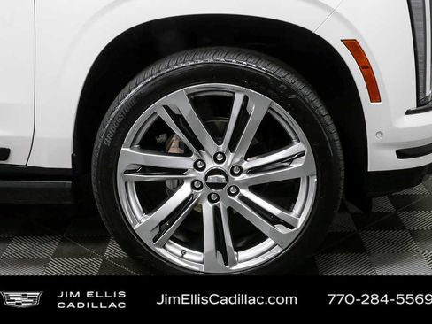 Used 2025 Cadillac Escalade ESV Sport Platinum AWD/4WD image 43