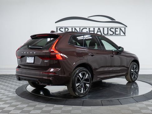 New 2026 Volvo XC60 B5 Core w/ Climate Package image 5