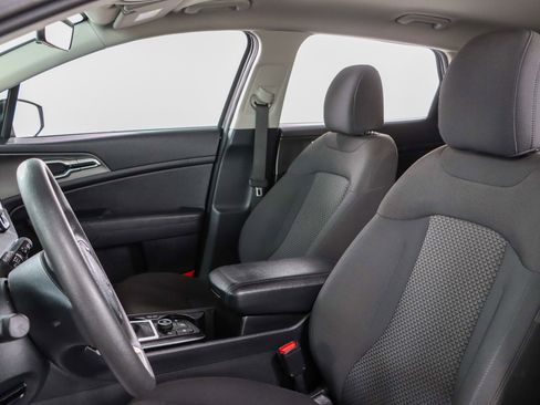 Used 2024 Kia Sportage LX FWD image 23