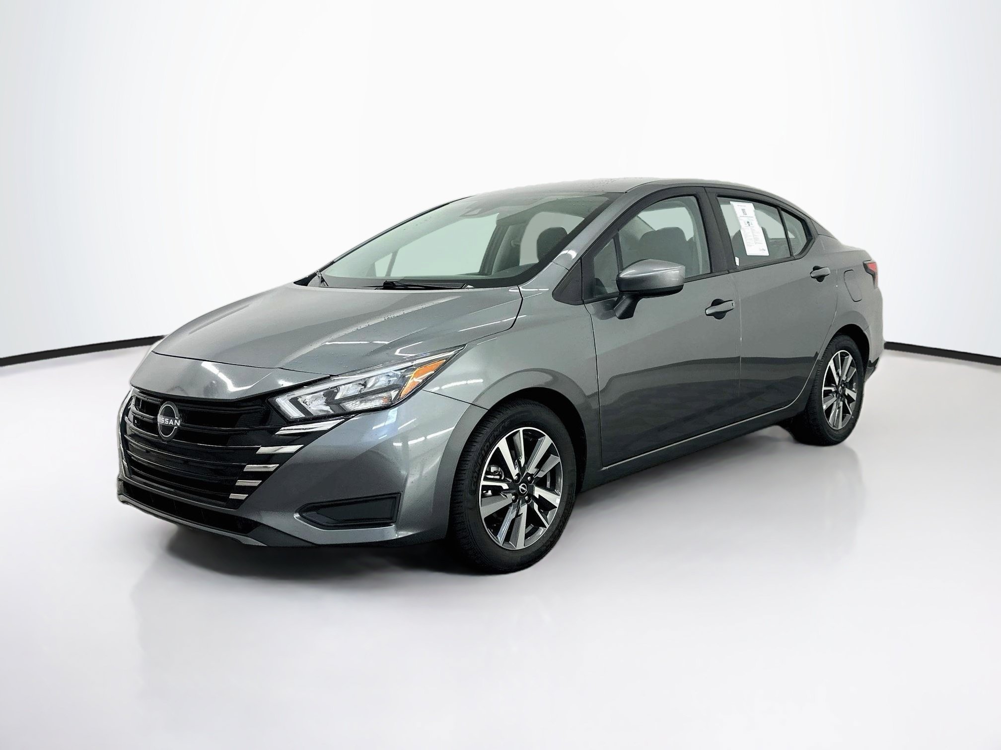Used 2025 Nissan Versa SV FWD image 3
