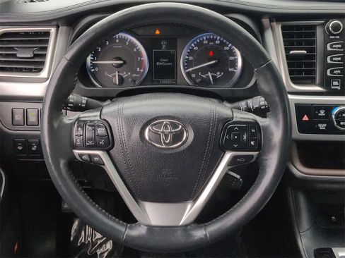 Used 2016 Toyota Highlander Limited Platinum image 25