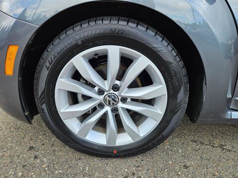 Used 2017 Volkswagen Beetle 1.8T S FWD image 9