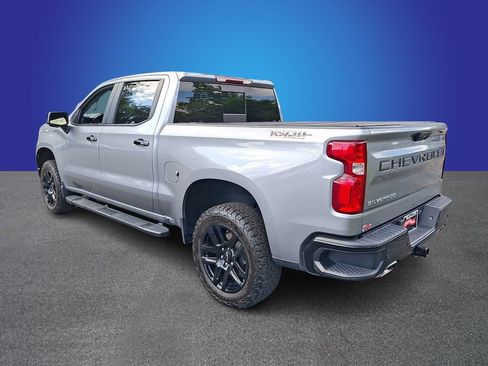 Used 2024 Chevrolet Silverado 1500 LT Trail Boss w/ LT Trail Boss Premium Package AWD/4WD image 6