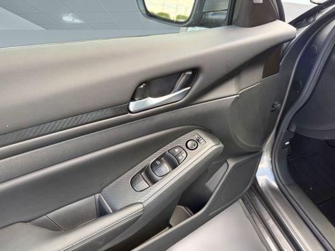 New 2025 Nissan Altima 2.5 SV w/ SV Premium Package image 11