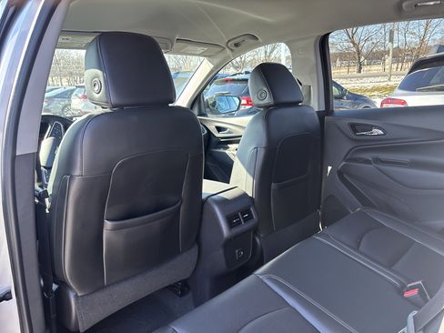 Used 2020 Chevrolet Equinox LT w/ Sport Edition image 13