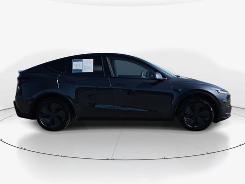 Used 2026 Tesla Model Y Premium image 4