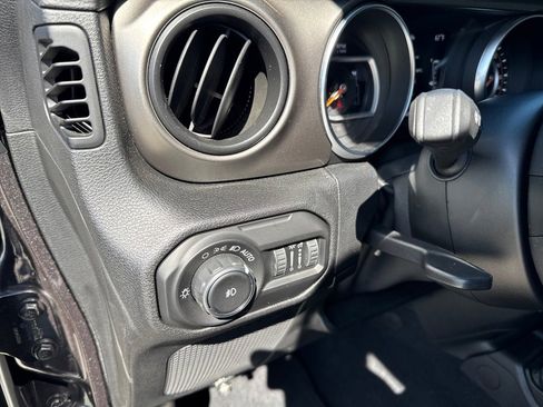Used 2021 Jeep Wrangler Sport image 5
