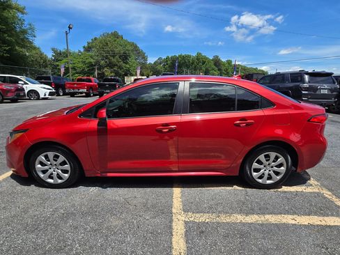 Used 2021 Toyota Corolla LE FWD image 4