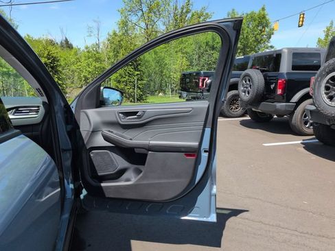 Certified 2024 Ford Escape Active AWD/4WD image 19