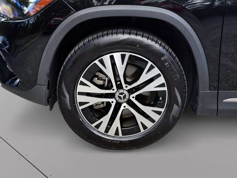 Used 2025 Mercedes-Benz GLA 250 image 9