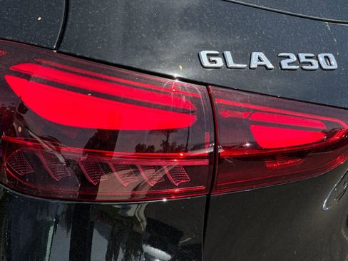 New 2025 Mercedes-Benz GLA 250 image 33