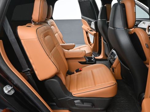 Used 2021 Lincoln Aviator Black Label w/ Dynamic Handling Package image 12