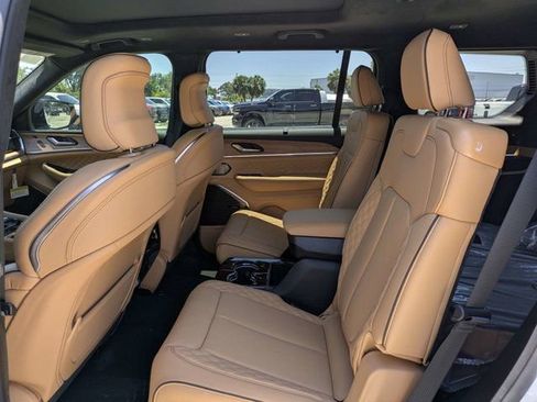 New 2026 Jeep Grand Cherokee L Summit w/ Obsidian Package AWD/4WD image 14