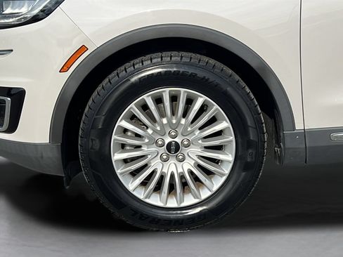 Used 2020 Lincoln Nautilus FWD image 26