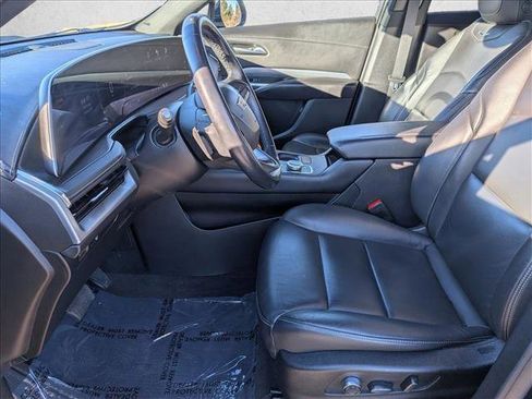 Used 2024 Cadillac XT4 Premium Luxury image 11