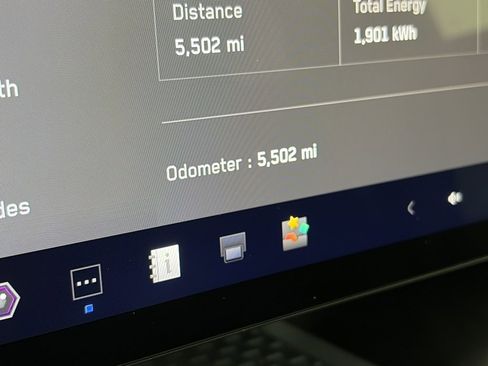 Used 2025 Tesla Cybertruck AWD Crew Cab image 20