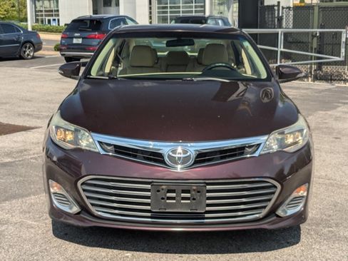 Used 2015 Toyota Avalon XLE FWD image 2