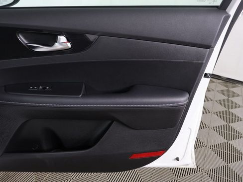 Used 2023 Kia Forte GT-Line w/ GT-Line Premium Package FWD image 24