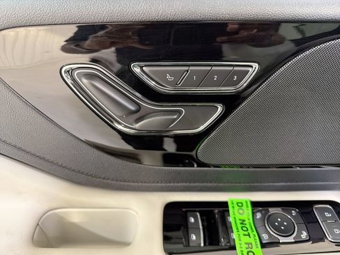 New 2026 Lincoln Aviator 2WD image 11