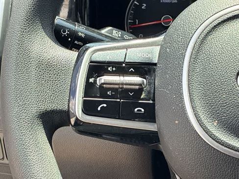 Used 2021 Kia Sorento LX FWD image 24