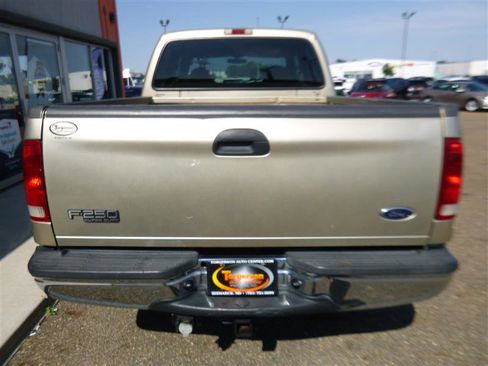 Used 2000 Ford F250 Lariat image 18