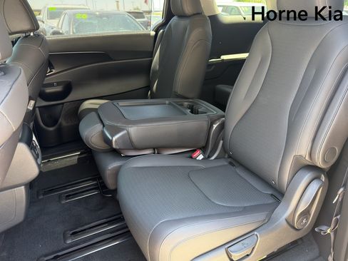 New 2026 Kia Carnival SX Prestige FWD image 17