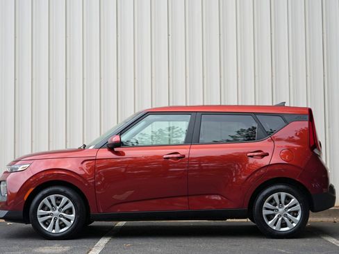 Used 2021 Kia Soul LX FWD image 8