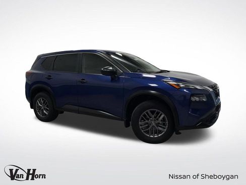 Used 2021 Nissan Rogue S image 1