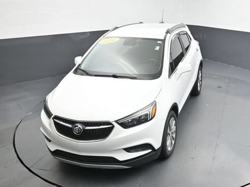 Used 2020 Buick Encore Preferred w/ Safety Package FWD image 28