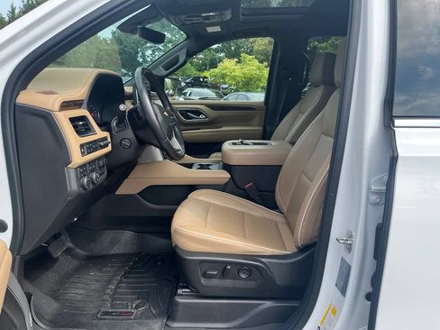 Used 2021 Chevrolet Tahoe Premier w/ Premium Package AWD/4WD image 23