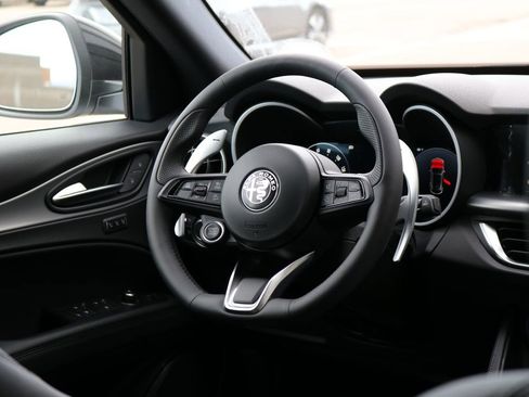 New 2025 Alfa Romeo Stelvio Sprint image 33